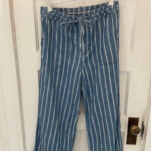 American Eagle Women’s Super High-Waisted Wide Leg Crop Pant Size 6